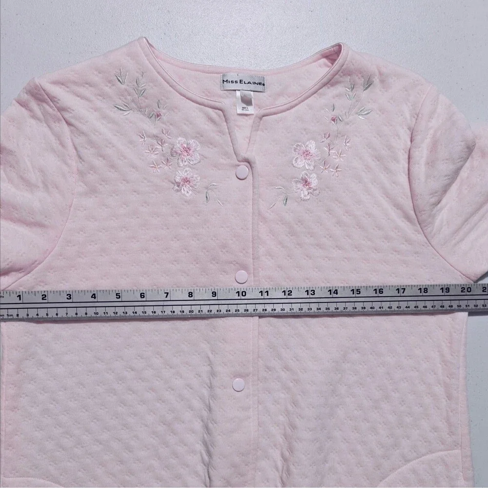 Miss Elaine Housecoat Floral Robe M Medium Pink Snap Muu Muu Warm Nightgown Long